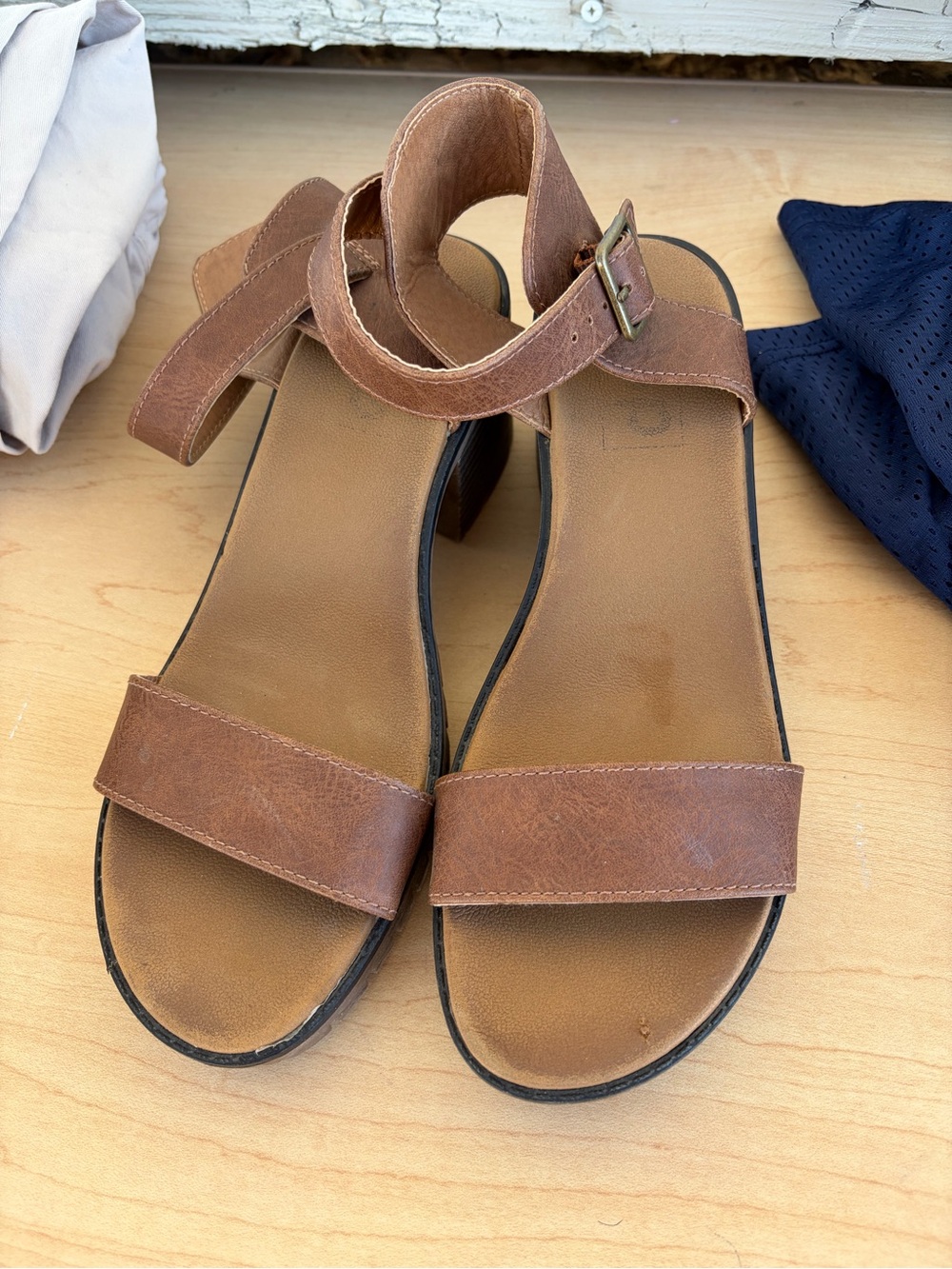 Pop Women’s Brown Ankle-Strap Sandals Women’s Size 7.5